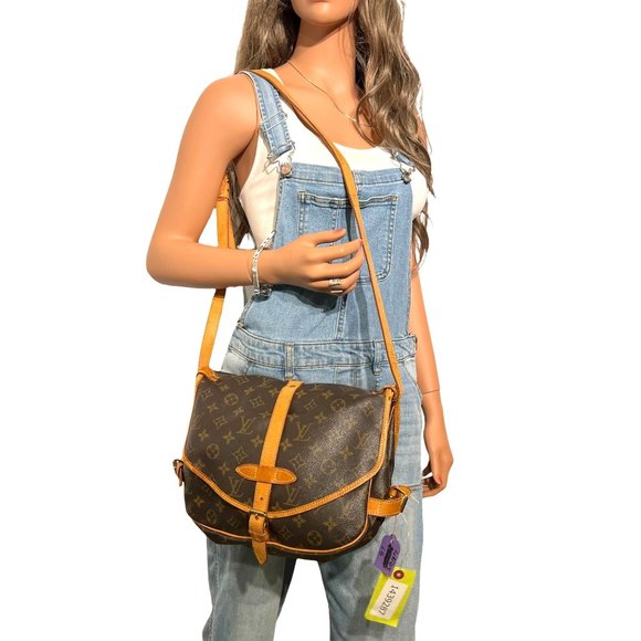 Louis Vuitton Handbags - Authentic Louis Vuitton Shoulder Bag Saumur 30 Monogram Used LV Handbag Vintage